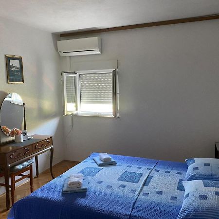 Apartmani Udovicic Traù Esterno foto