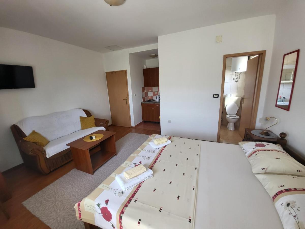 Apartmani Udovicic Traù Esterno foto